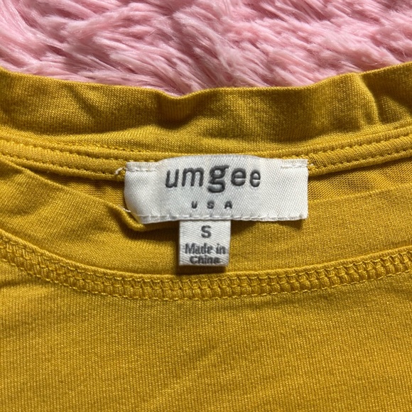 Women’s top - Picture 2 of 3